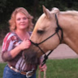 Meet your Posher, Lara